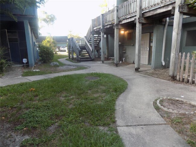 613 SW 75th St Unit 101