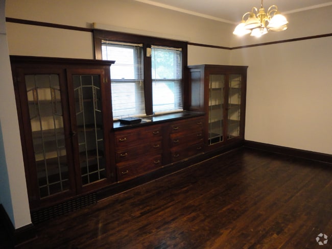 Building Photo - 1141 S 71st St Rental