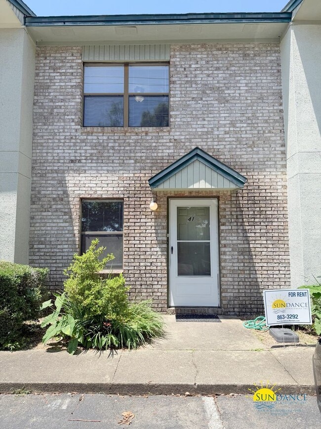 Building Photo - Great 2 Bedroom Townhouse in Fort Walton