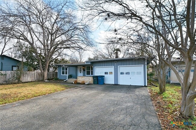 Building Photo - 571 W Merriweather St