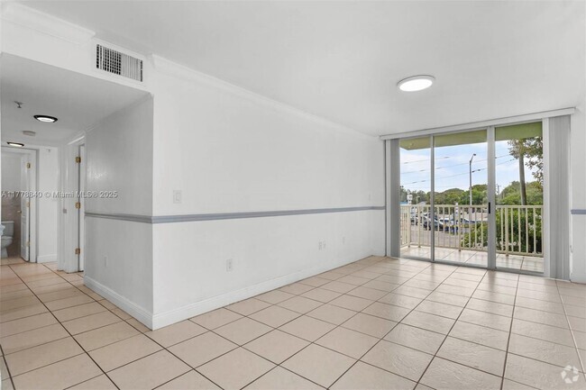 Building Photo - 616 NW 26th Ave Unit 202 Rental