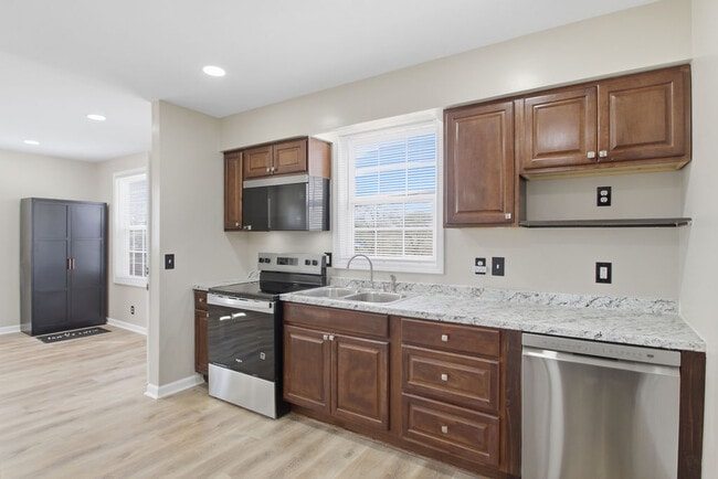 Photo - 2741 Jones Ave