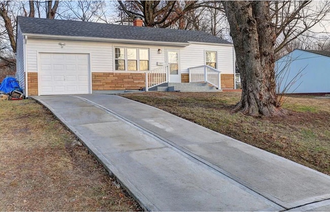 Photo - 5517 Willow Ave