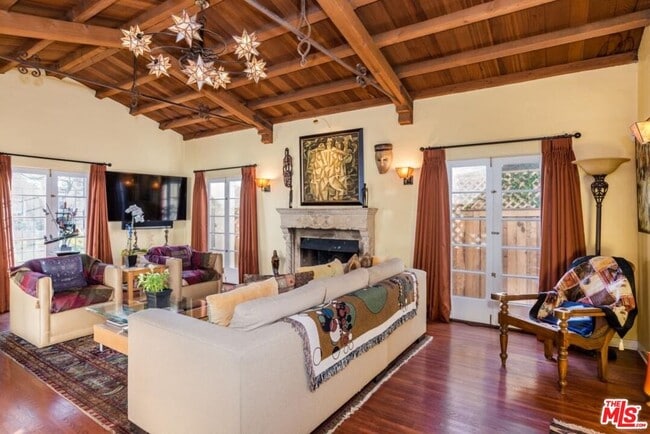 Photo - 6335 Warner Dr