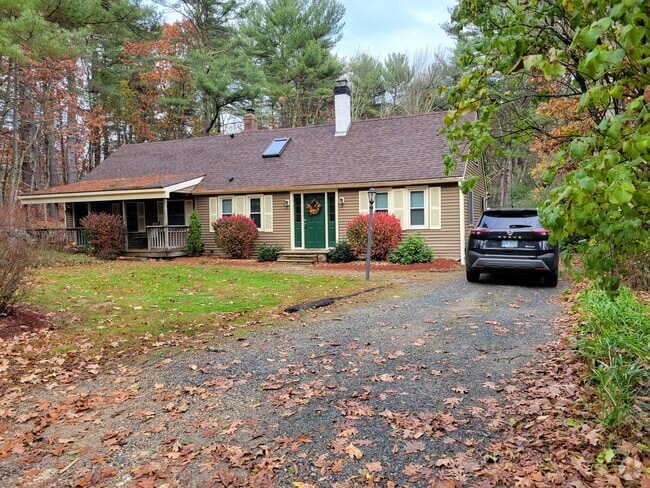 Building Photo - 40 Piscataqua Rd Rental