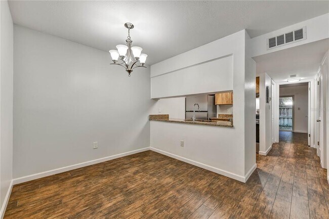 Photo - 3109 W Horatio St Unit 16