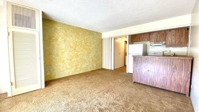 Building Photo - 1717 Mott Smith Dr Unit #1709