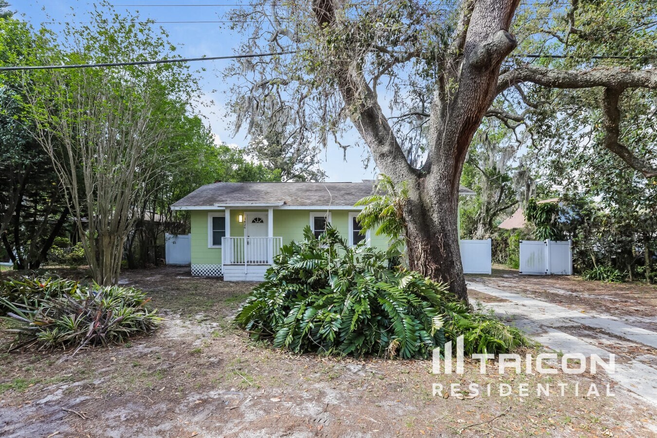 Photo - 1426 W Humphrey St Casa