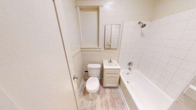 Photo - 2532 DALY STREET