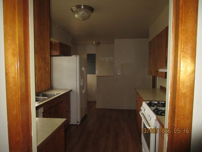 Photo - 140 6th St NW