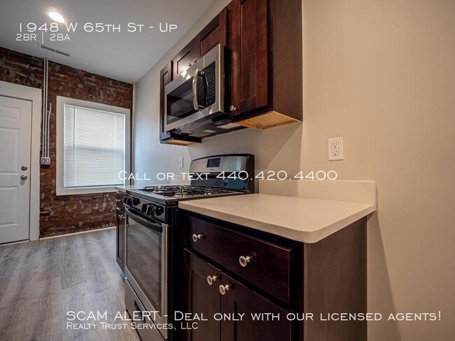 Photo - 1954 W 65th St