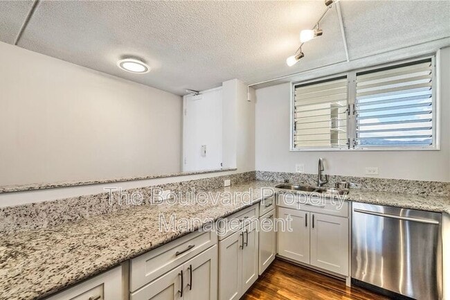Photo - 1717 Ala Wai Blvd
