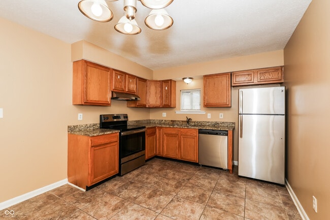 Photo - 5804 Coppock Ln