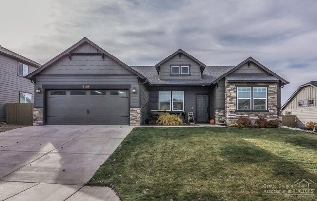 Building Photo - 4368 SW Umatilla Ave