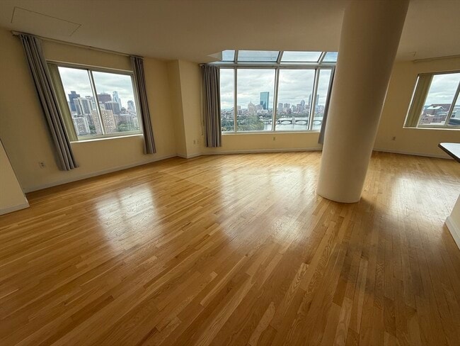 Photo - 8 Museum Way Unidad 2406