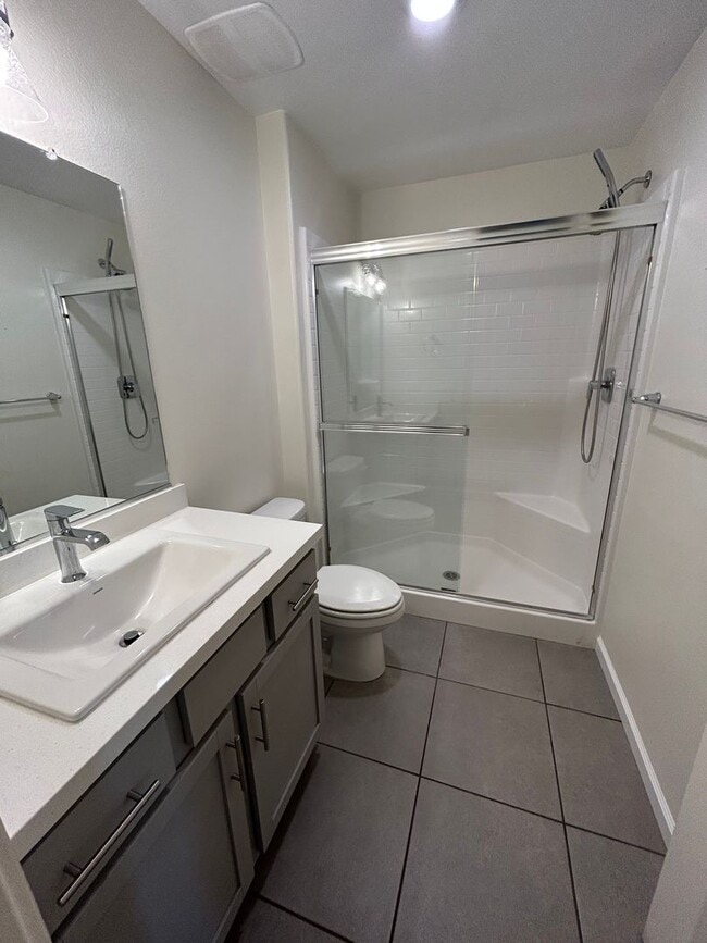 Photo - Spacious 5 Bedroom 4 Bathroom in Tulare!!