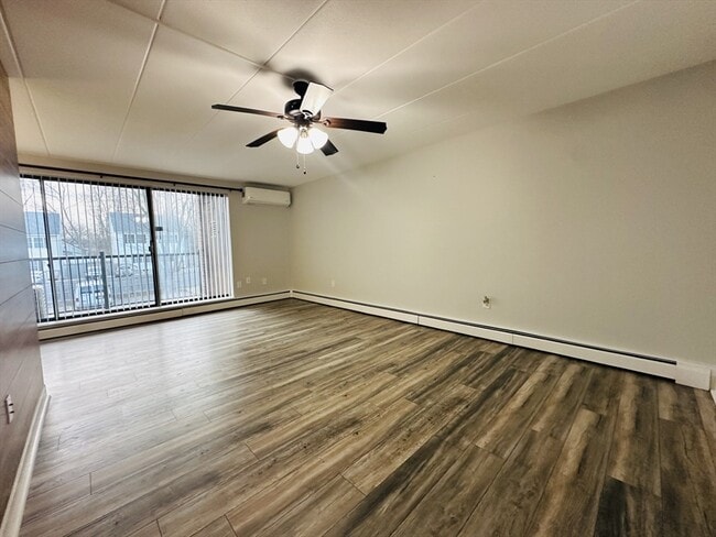 Photo - 267 Lake St Unit 3