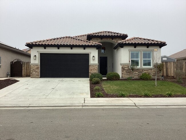 Photo - Welcome to Riverstone!!!