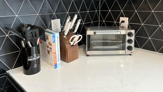 Photo - 116 Fitzgerald Dr Unidad SI FL3-ID1039083P