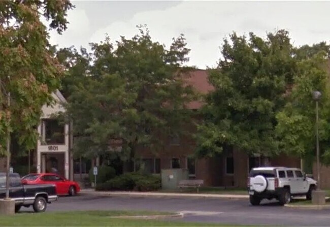 Photo - 1801 N Broadway St