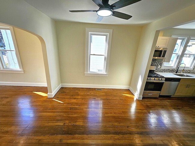 Photo - 244 Centre Ave