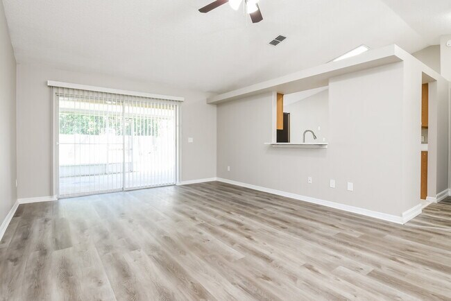 Photo - 2784 Woodstream Cir