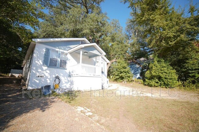 Photo - 1228 Alabama St