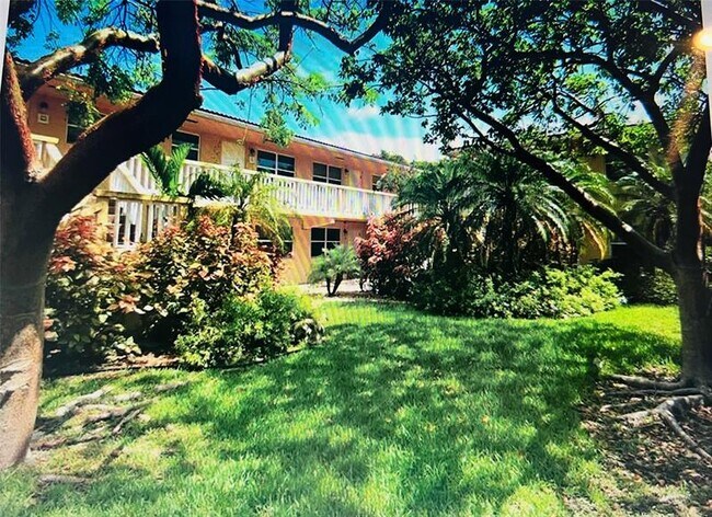 Photo - 811 NE 14th Pl Unit 3