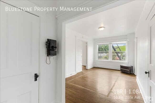 Building Photo - 10 NW 20th Ave. Unit 206 Rental