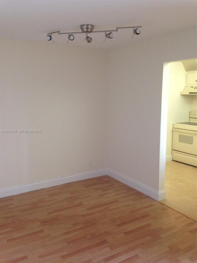 Photo - 16909 N Bay Rd Unit 520