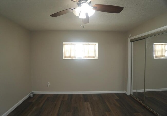 Photo - 3603 S Belcher Dr