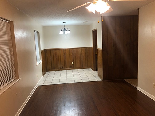 Photo - Longview - 1500-1502 Arland Dr.