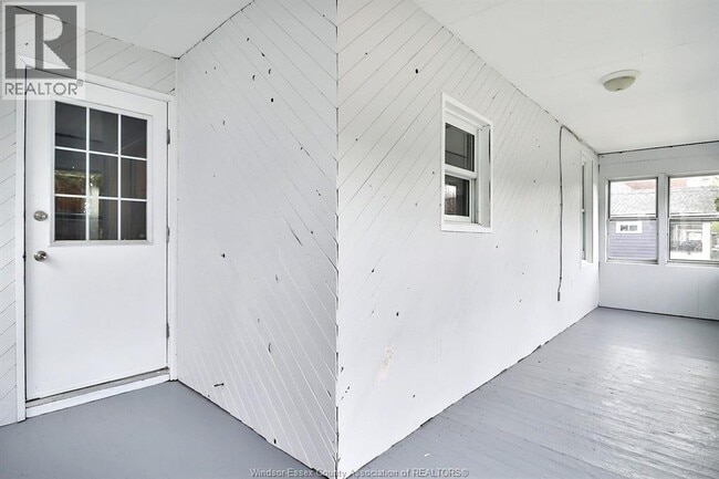 Photo - 996 Albert Rd