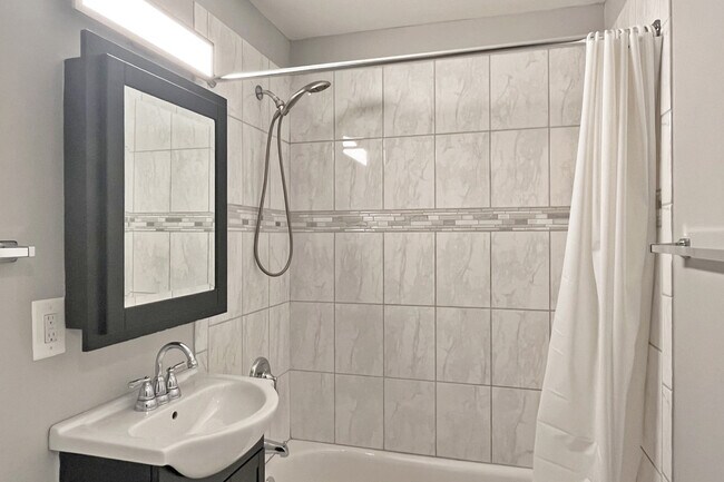 Photo - 633 S. Maple Ave.