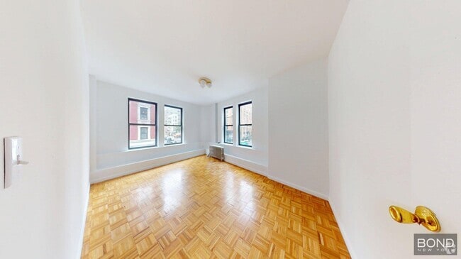 Building Photo - 369 Broome St Unit 3 Rental