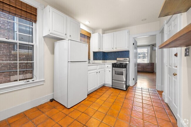 Building Photo - 80 W Cedar St Unit 3 Rental