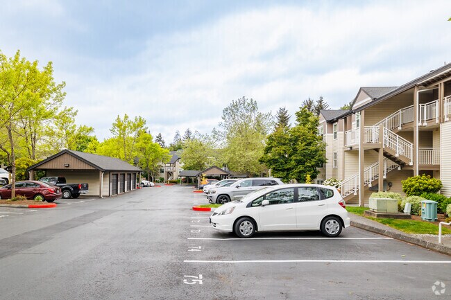 Contexto - Front 9 Condominiums