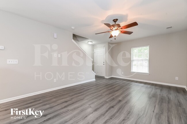 Photo - 105 Vinca Dr