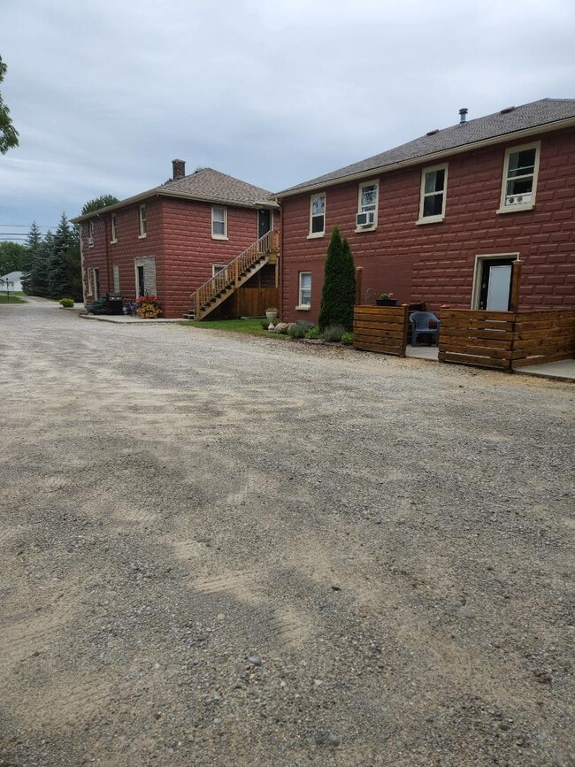 Building Photo - 2840 Goodells Rd Rental