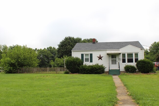 Photo - 7671 S Main St House