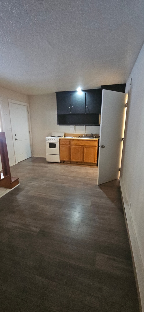Building Photo - 11840 Edmunds Dr Unit #4