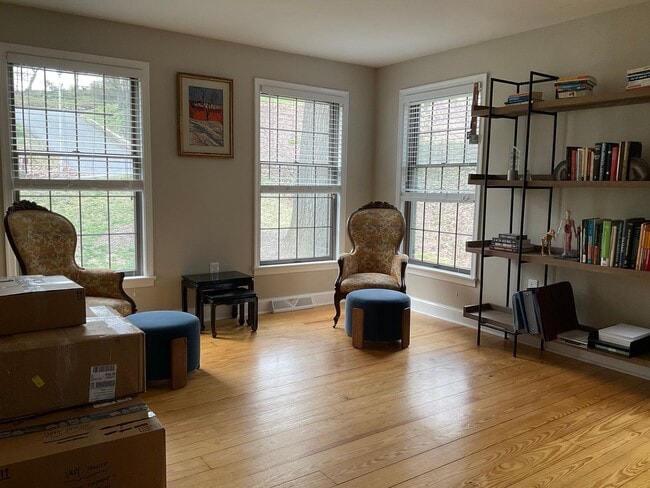 Photo - 1541 Woodhaven Dr