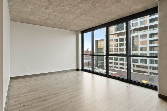 Photo - 1335 W Lake St Unidad 507