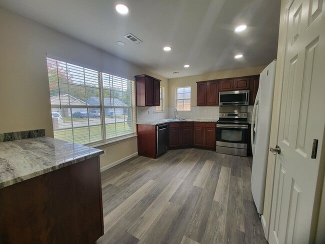 Photo - 41 Cheryl Cir