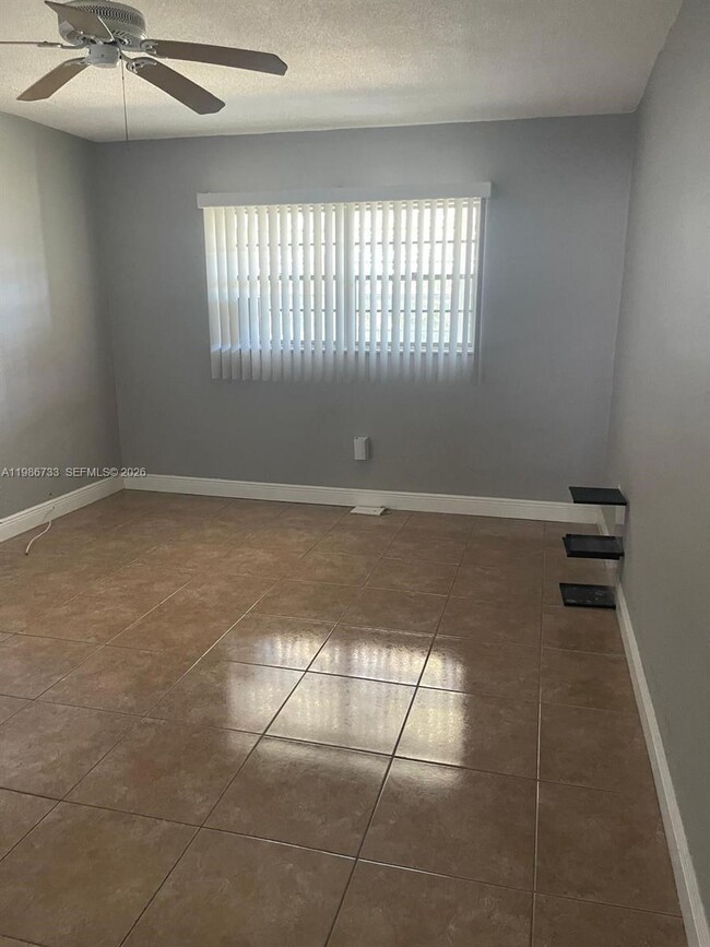 Photo - 20111 NE 27th Ct Unit K217