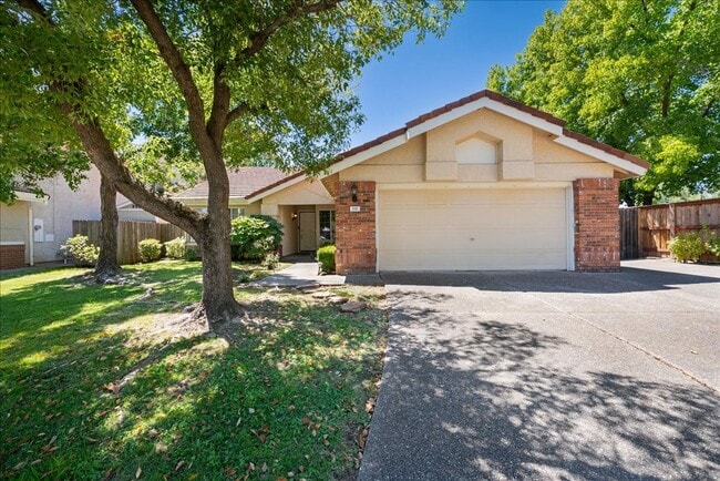 Building Photo - 206 Bowden Ct Rental