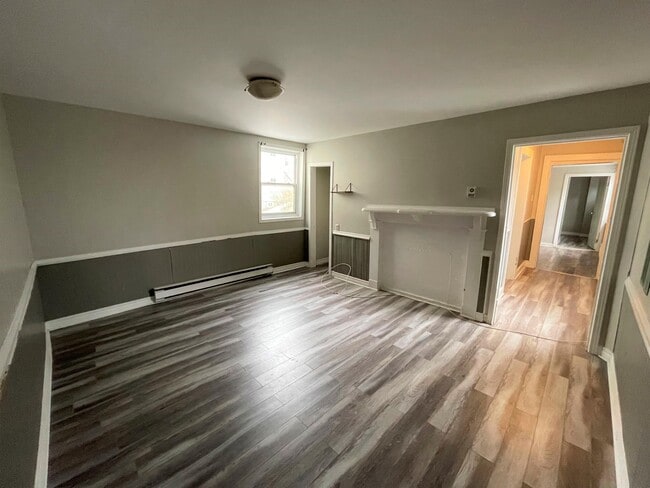 Photo - 30 Wentworth St Unit 4