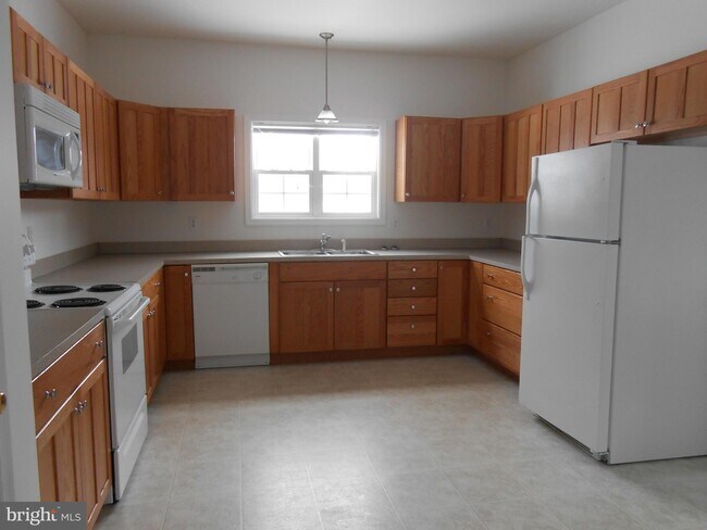 Photo - 22095 Colton Point Rd