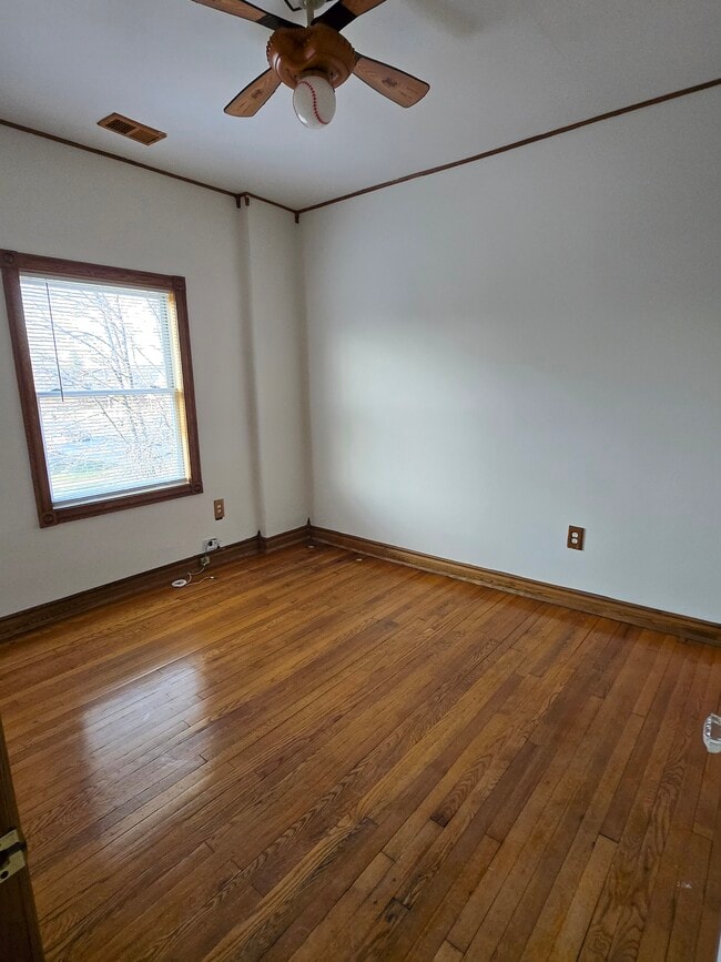 Photo - 4235 Trumbull House