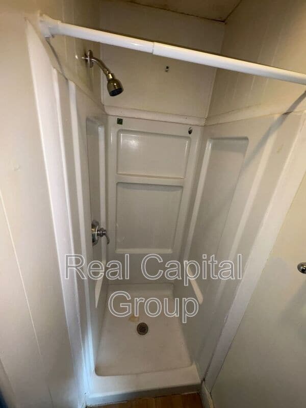 Photo - 314 E Main St Unit Apt 1